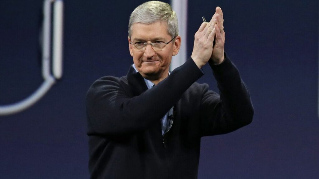 Apple CEO'su Tim Cook