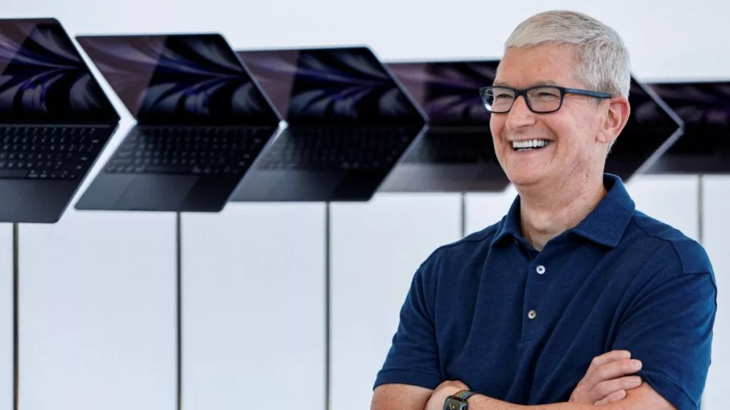 Apple CEO'su Tim Cook